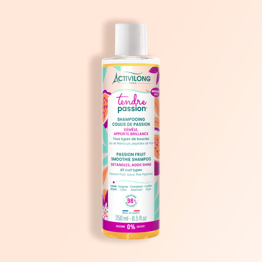 Packshot du Shampoing Coulis de passion appartenant à la gamme Tendre Passion sur fond crème