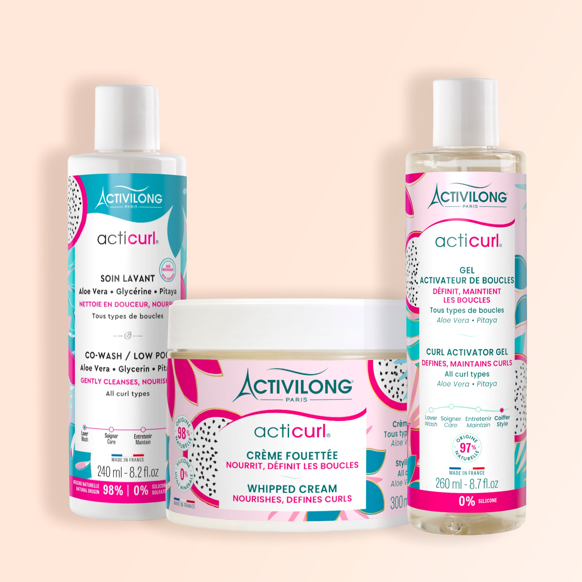 Packshot des produits composant le trio wash n go Acticurl sur fond crème