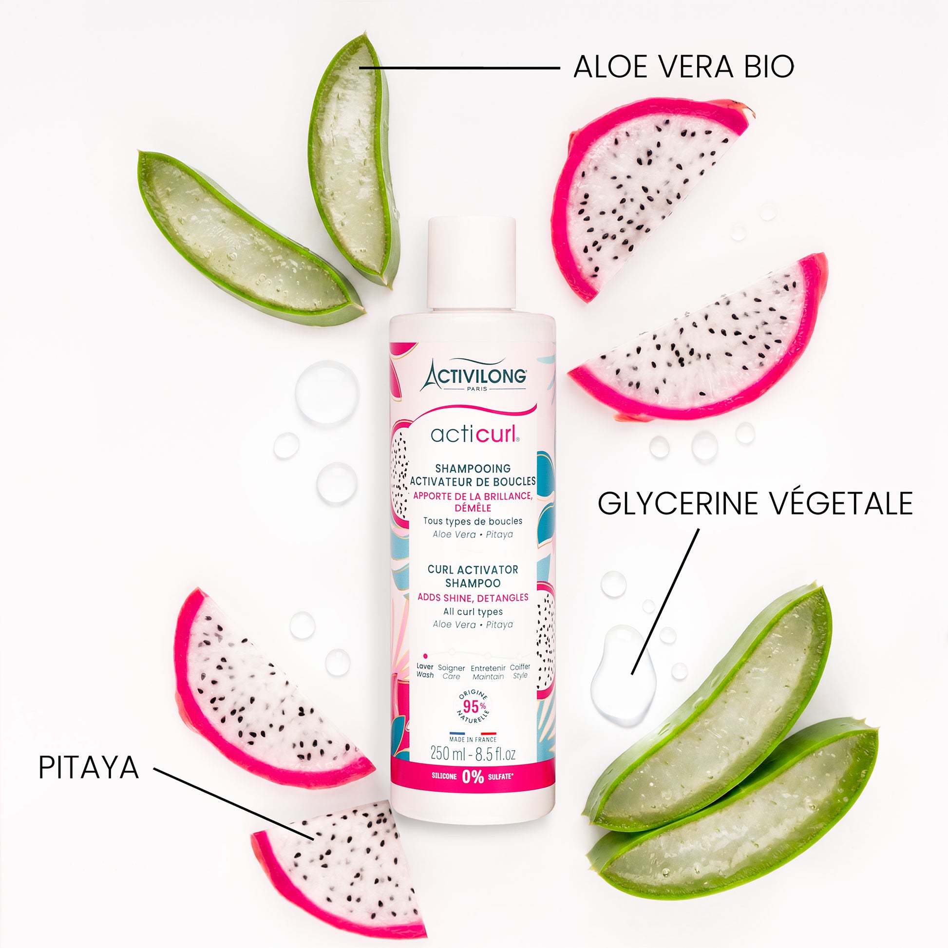 Visuel du Shampooing Activateur de Boucles Acticurl entouré de ses actifs aloe vera bio, pitaya et glycérine végétale
