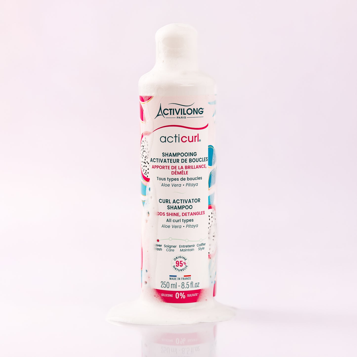 Visuel du Shampoing Activateur de Boucles Acticurl à l'aloe vera et au pitaya, recouvert de mousse